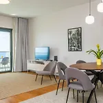 With Ocean View And Parking Apartamento