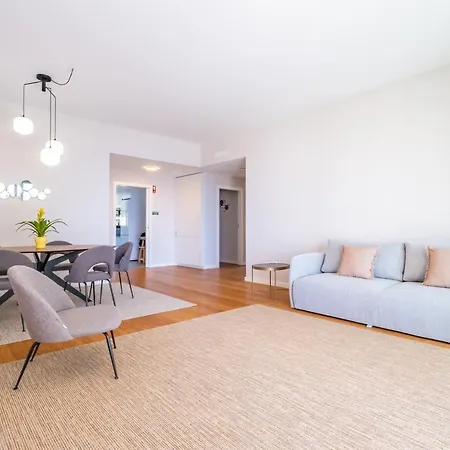 דירה With Ocean View And Parking