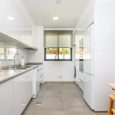 דירה With Ocean View And Parking *