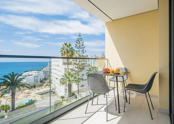 With Ocean View And Parking Appartement