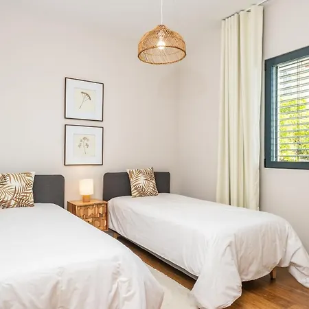 Apartament With Ocean View And Parking Funchal (Madeira)