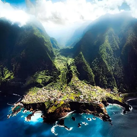 Apartament With Ocean View And Parking Funchal (Madeira)